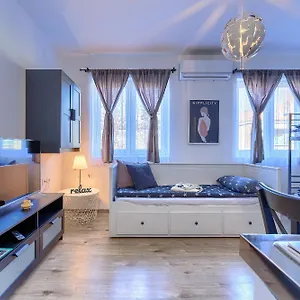  Hostel Monte Zaro Kroatien